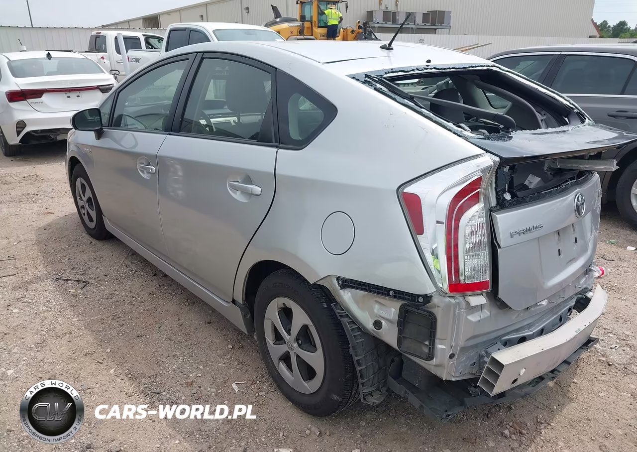 2013 Toyota Prius Two VIN:JTDKN3DU0D5555449 - 3