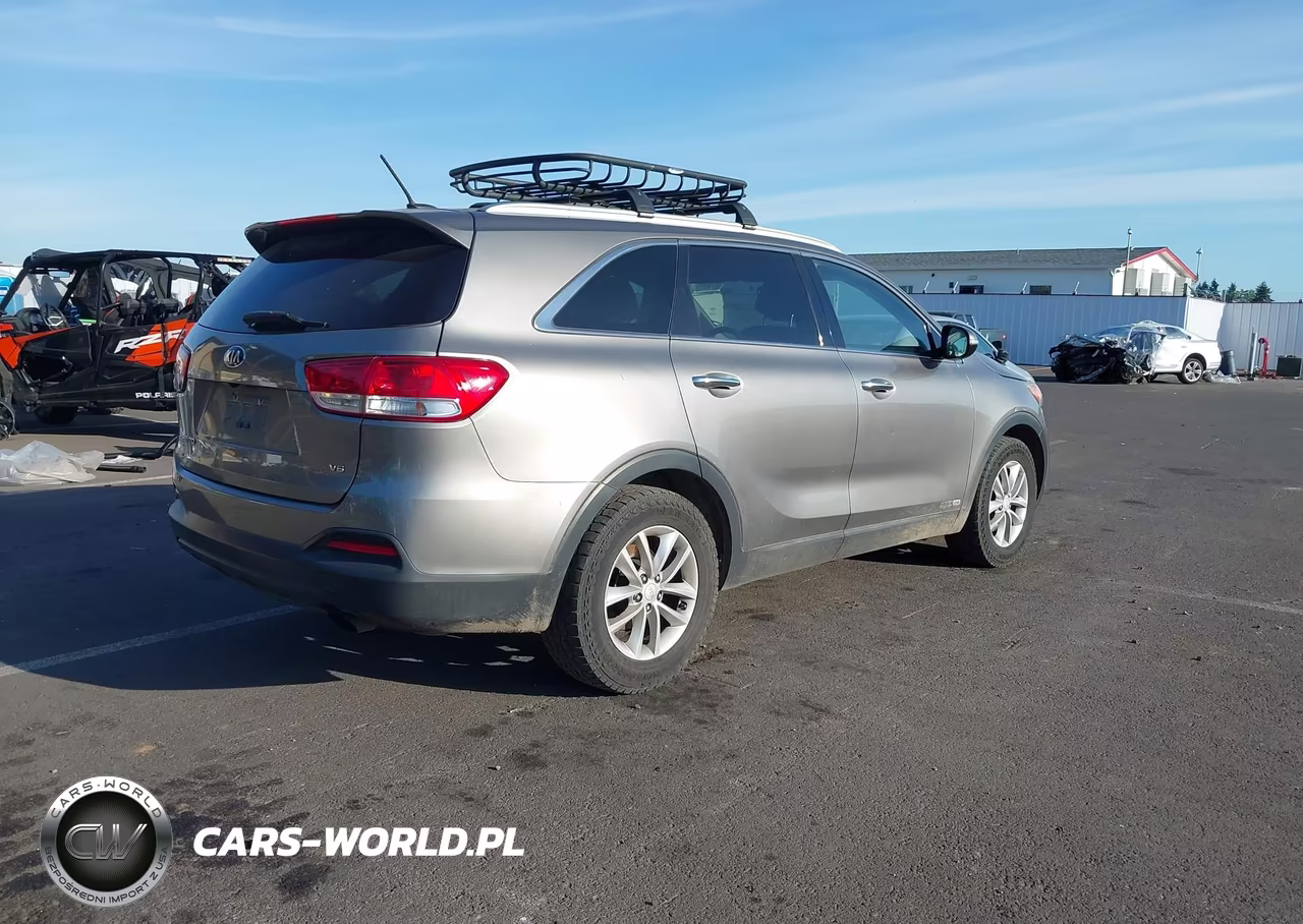 2017 Kia Sorento 3.3L Lx VIN:5XYPGDA53HG217544 - 4