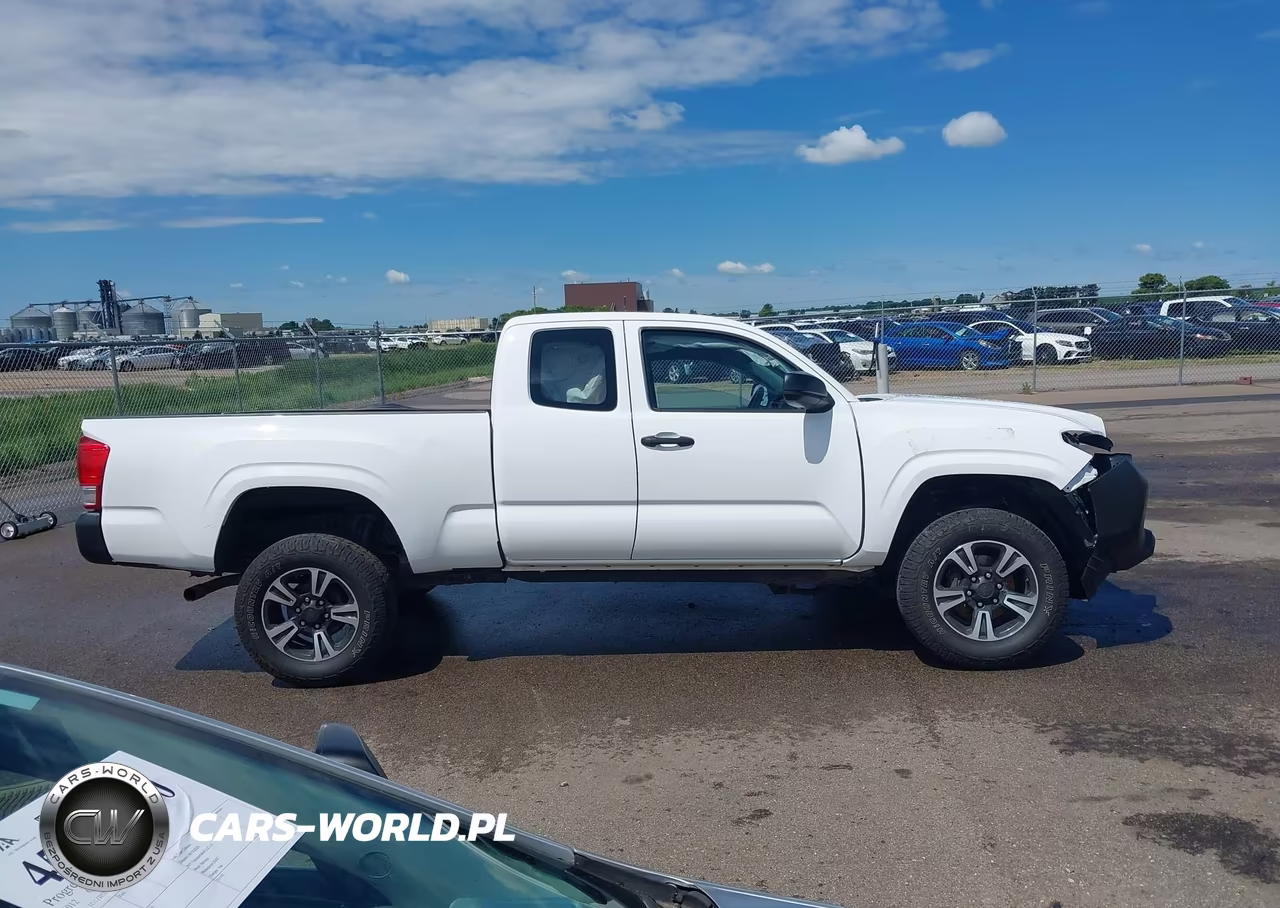 2017 Toyota Tacoma Sr VIN:5TFSX5EN3HX051873 - 14