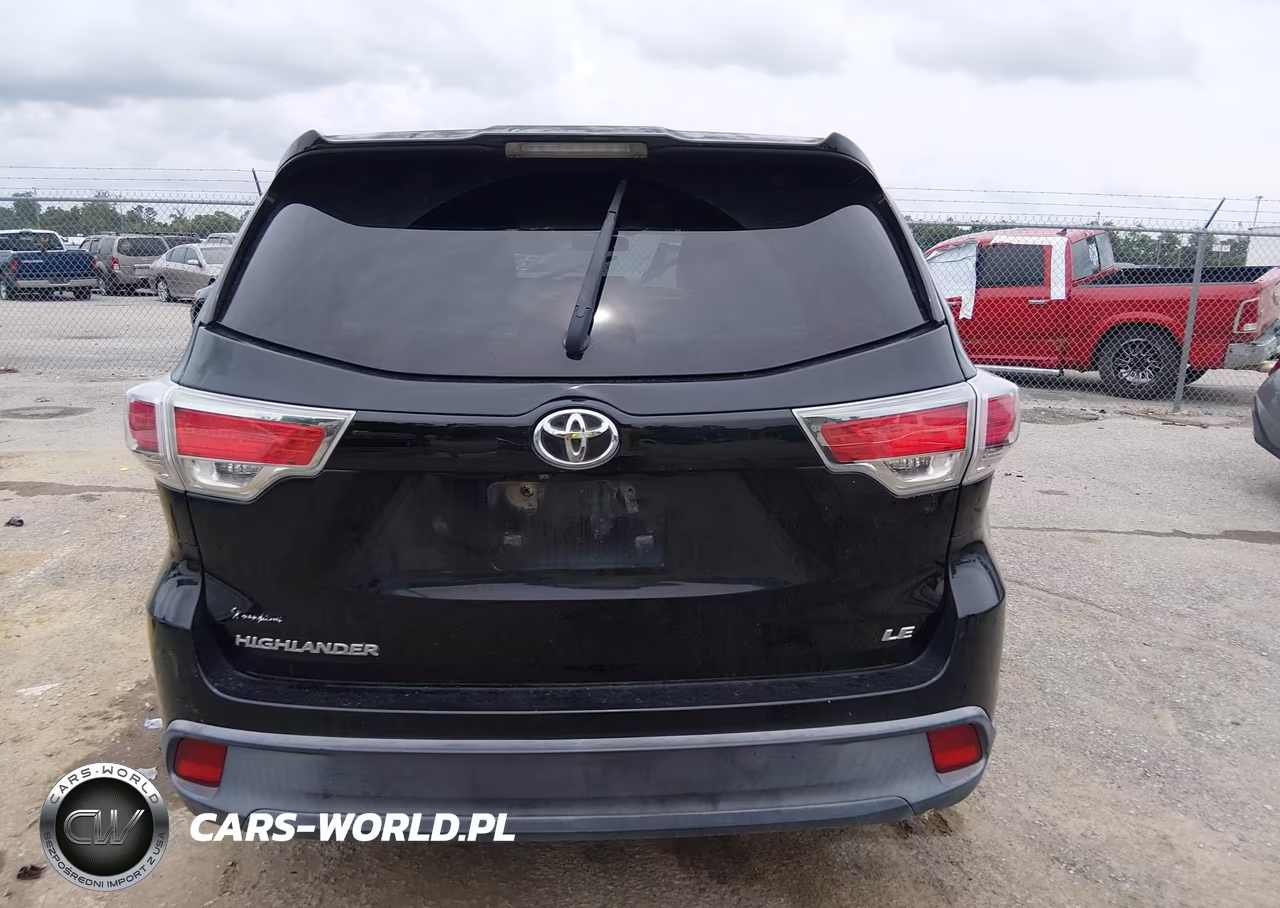 2015 Toyota Highlander Le V6 VIN:5TDZKRFH3FS064008 - 16
