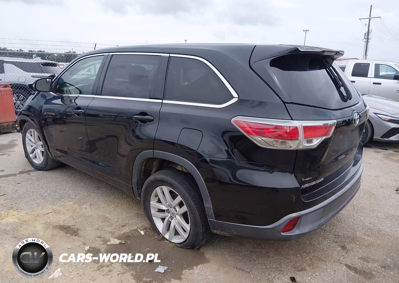 2015 Toyota Highlander Le V6 VIN:5TDZKRFH3FS064008 - 3
