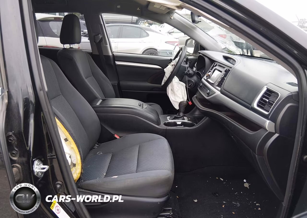 2015 Toyota Highlander Le V6 VIN:5TDZKRFH3FS064008 - 5