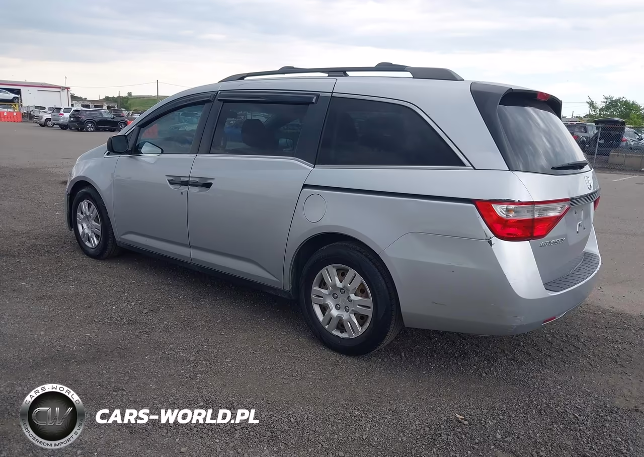 2011 Honda Odyssey Lx VIN:5FNRL5H28BB007090 - 3