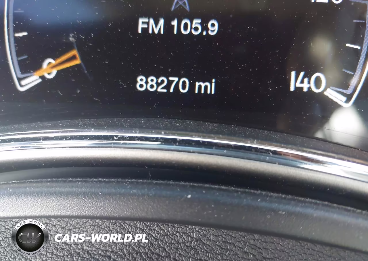 2019 Jeep Grand Cherokee Laredo E 4X4 VIN:1C4RJFAG8KC754249 - 16