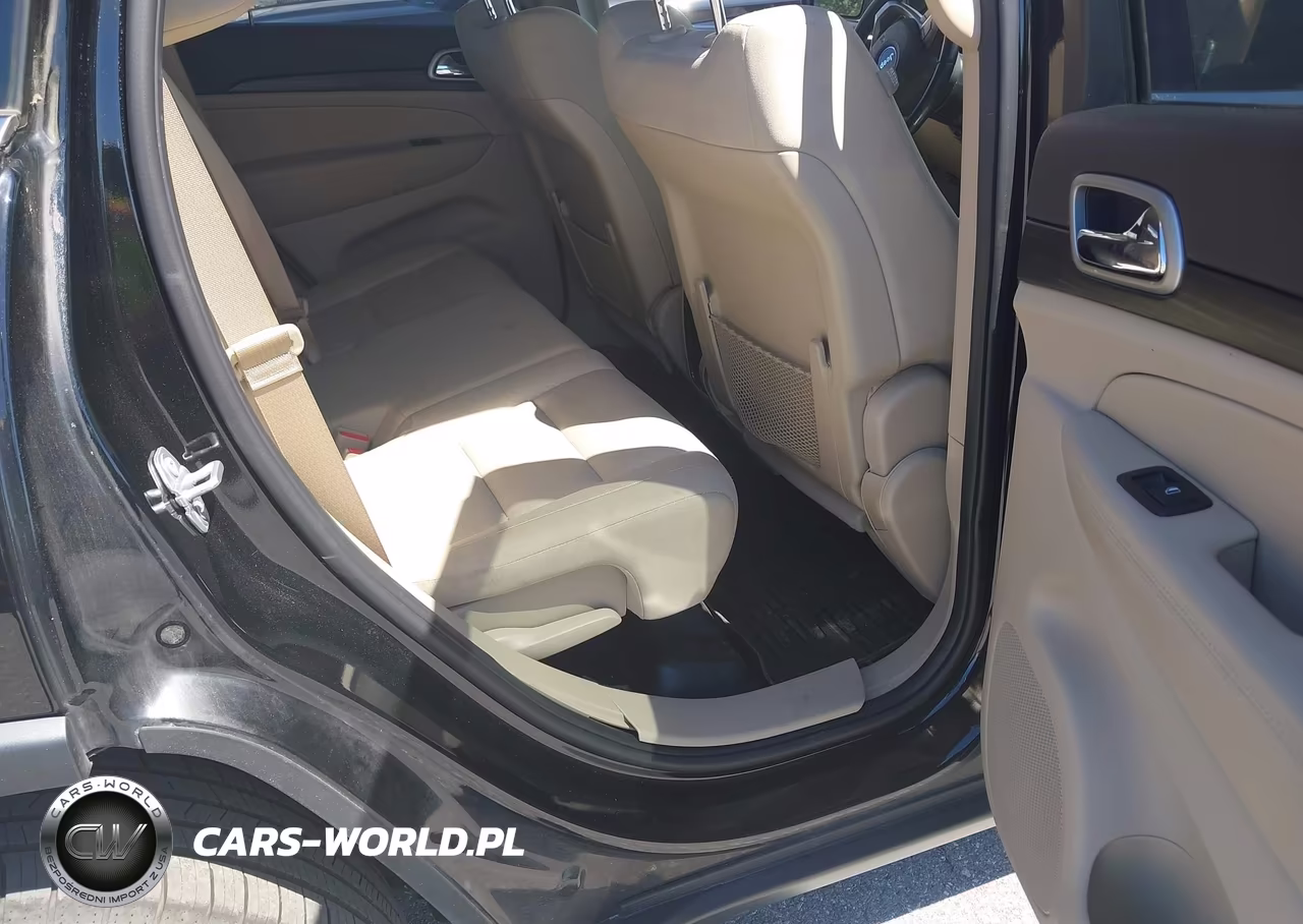 2019 Jeep Grand Cherokee Laredo E 4X4 VIN:1C4RJFAG8KC754249 - 8