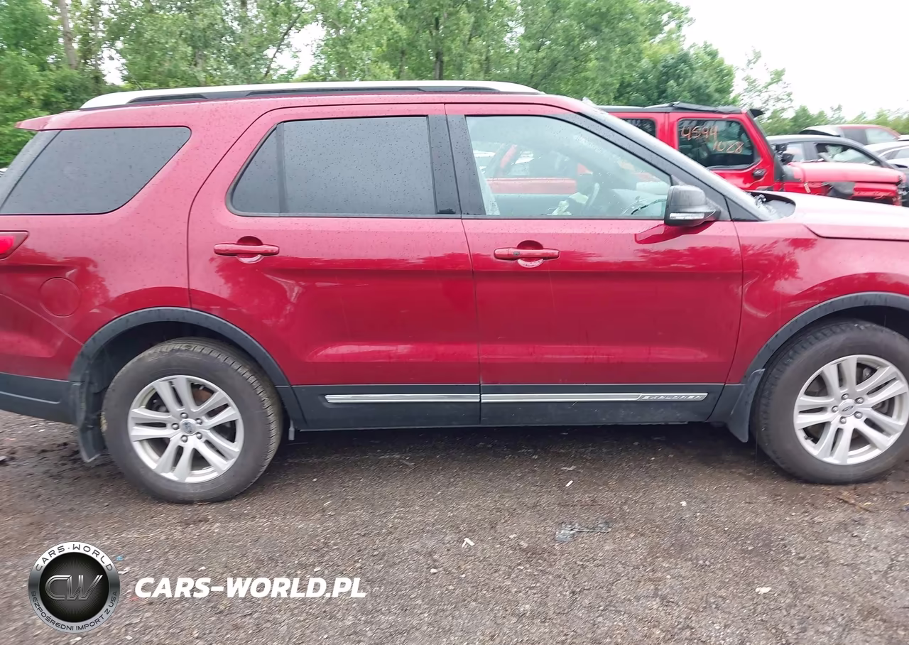 2019 Ford Explorer Xlt VIN:1FM5K8D88KGB20228 - 13