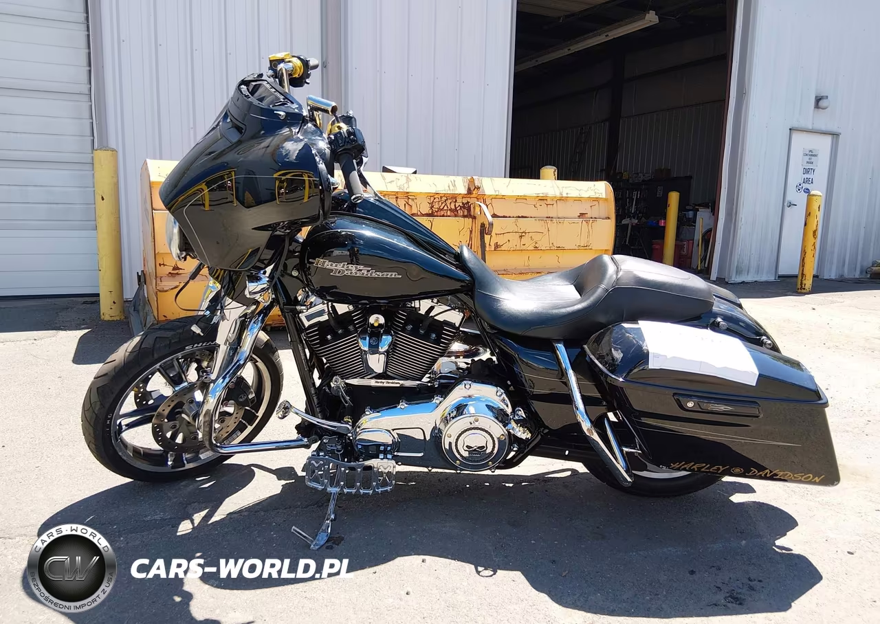 2015 Harley-Davidson Flhxs Street Glide Special VIN:1HD1KRM12FB700054 - 13