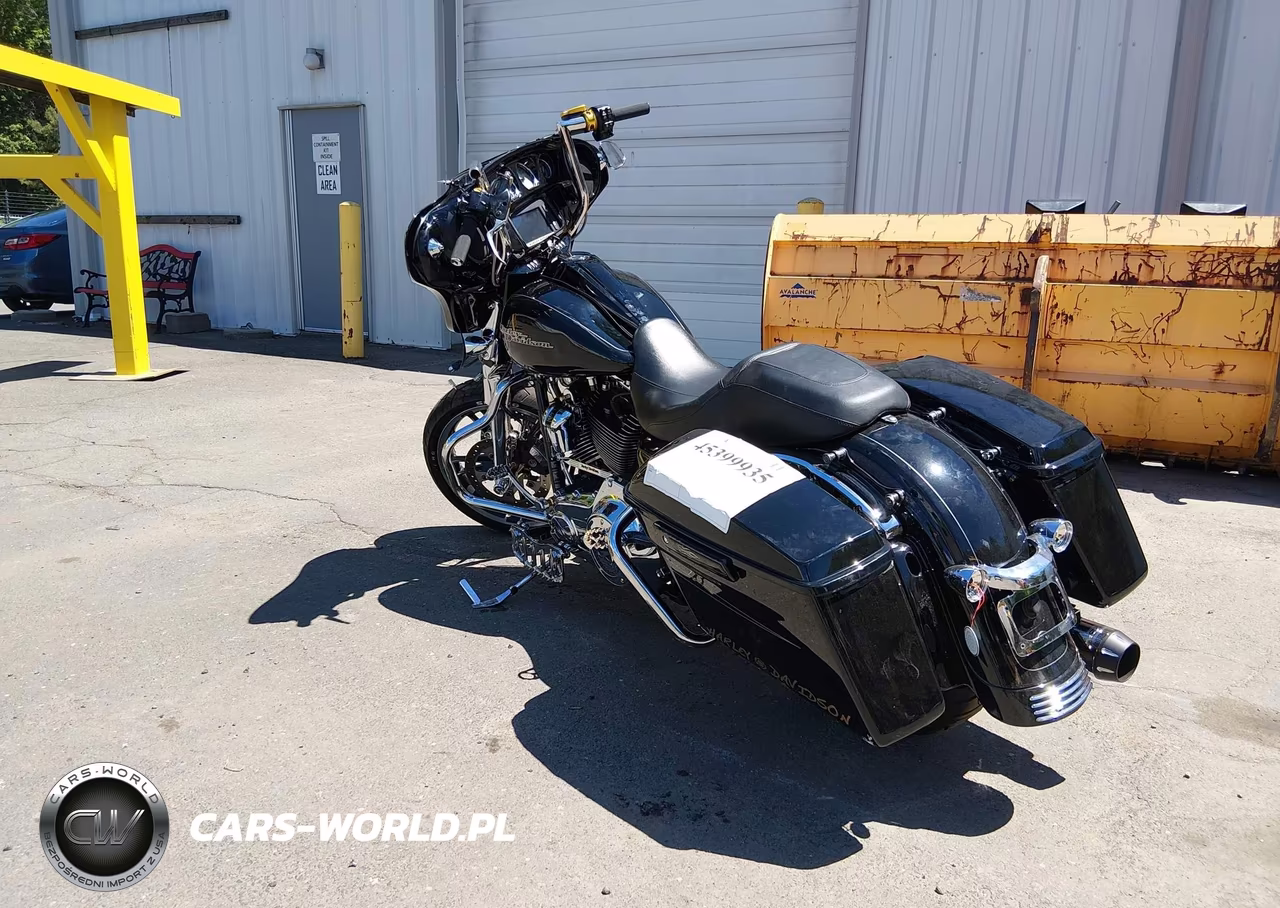 2015 Harley-Davidson Flhxs Street Glide Special VIN:1HD1KRM12FB700054 - 3