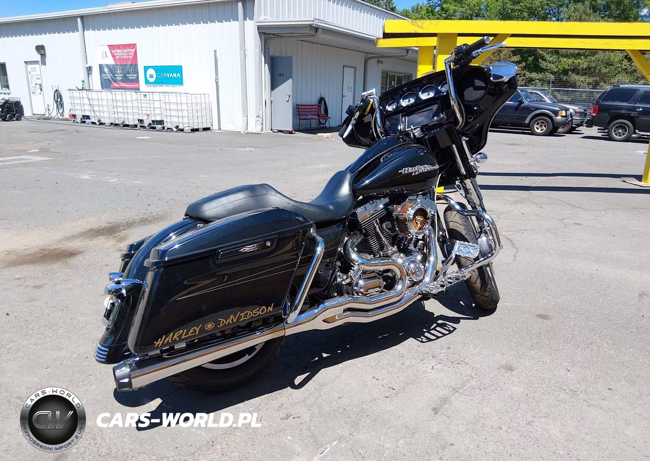 2015 Harley-Davidson Flhxs Street Glide Special VIN:1HD1KRM12FB700054 - 4