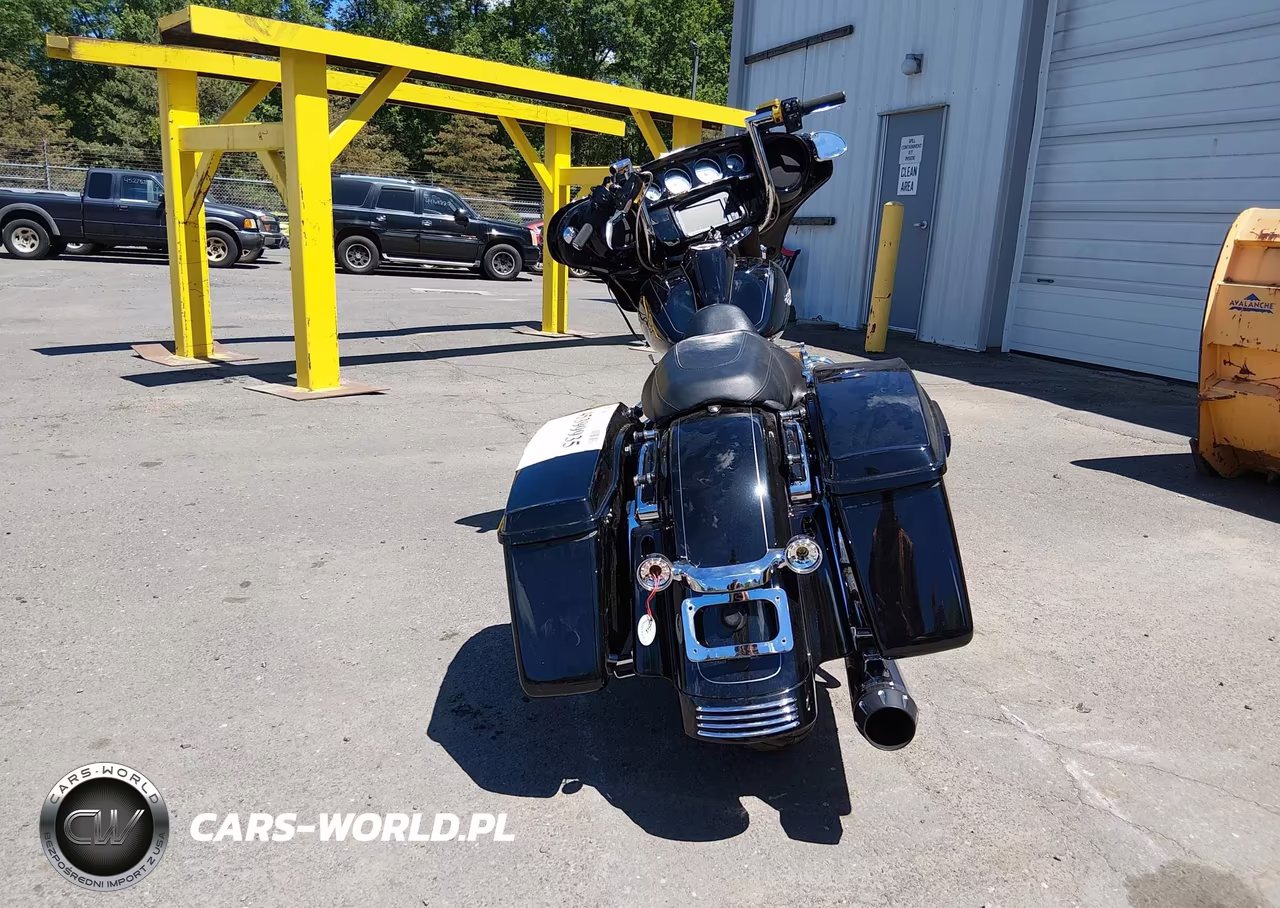 2015 Harley-Davidson Flhxs Street Glide Special VIN:1HD1KRM12FB700054 - 6