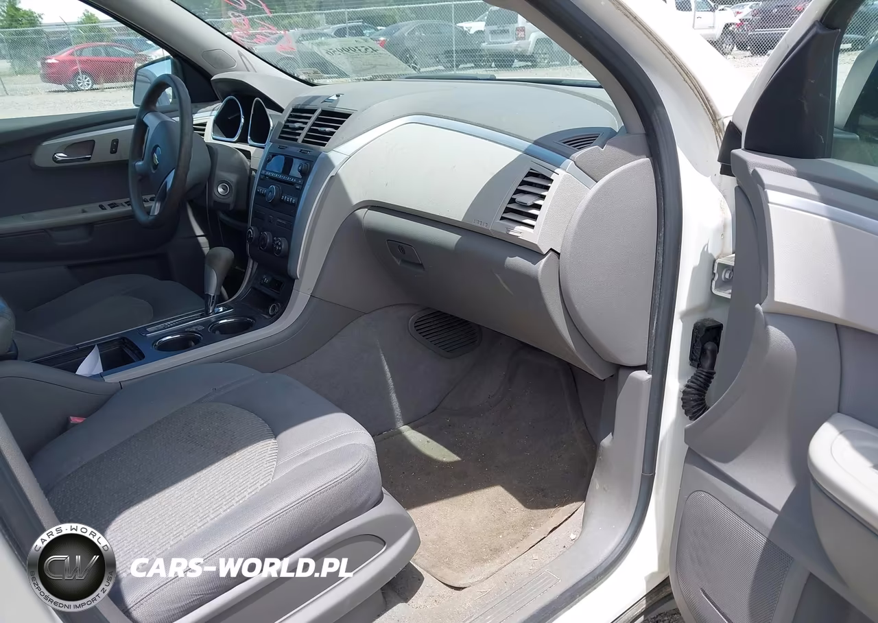 2011 Chevrolet Traverse Ls VIN:1GNKREED9BJ158333 - 5