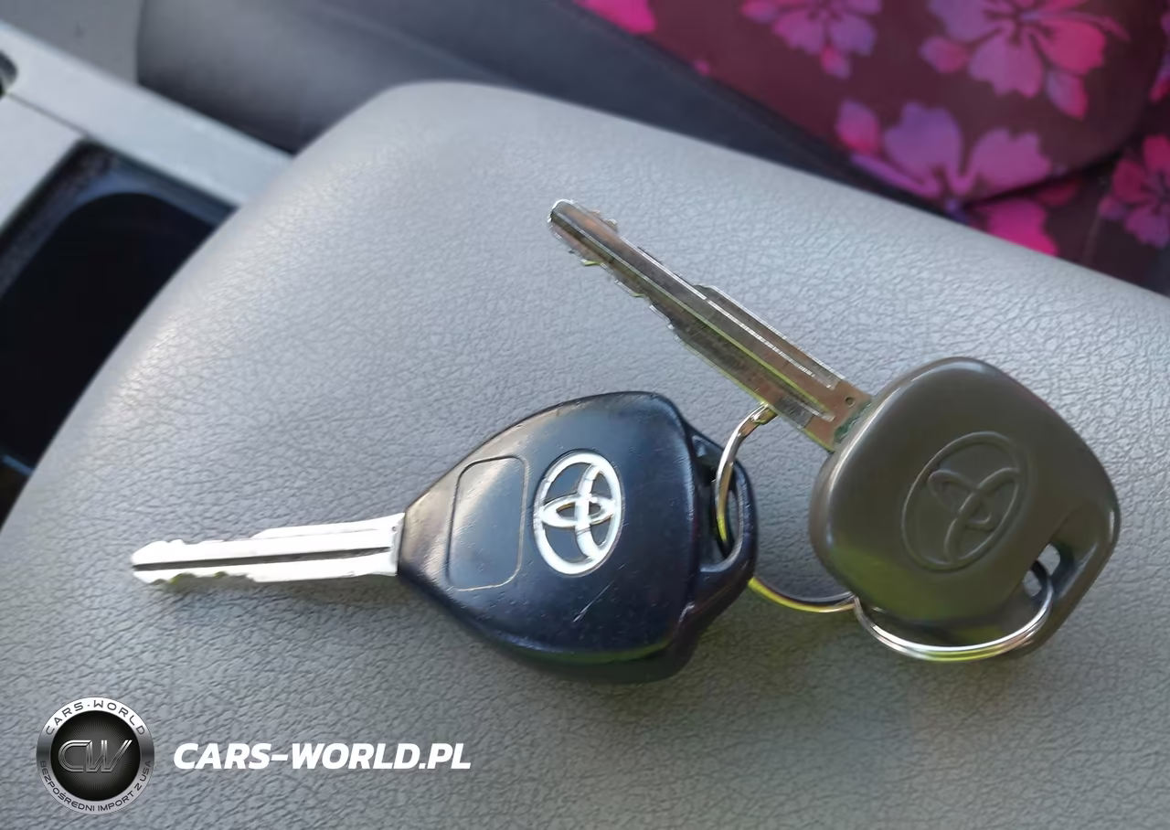 2010 Toyota Camry Le VIN:4T4BF3EK1AR022412 - 11