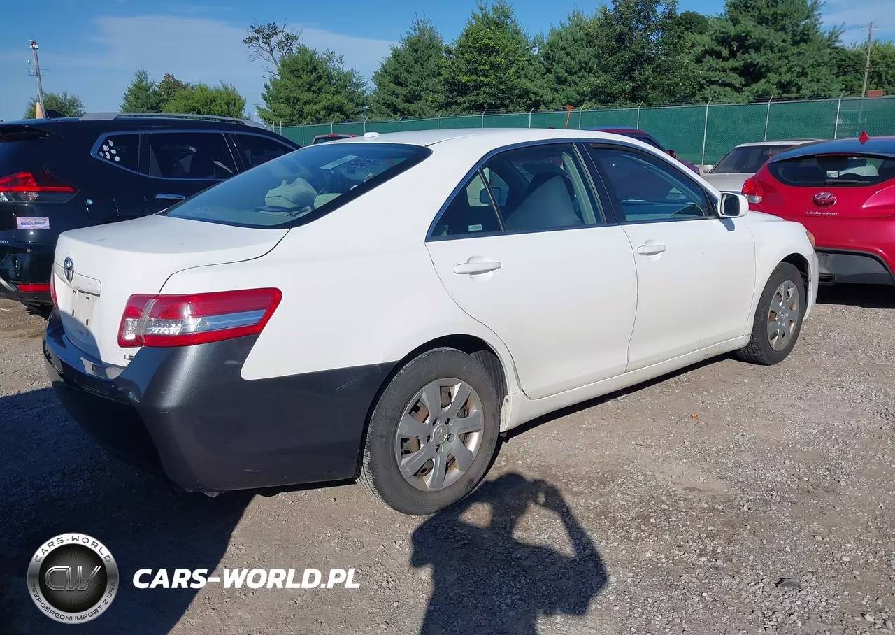 2010 Toyota Camry Le VIN:4T4BF3EK1AR022412 - 4