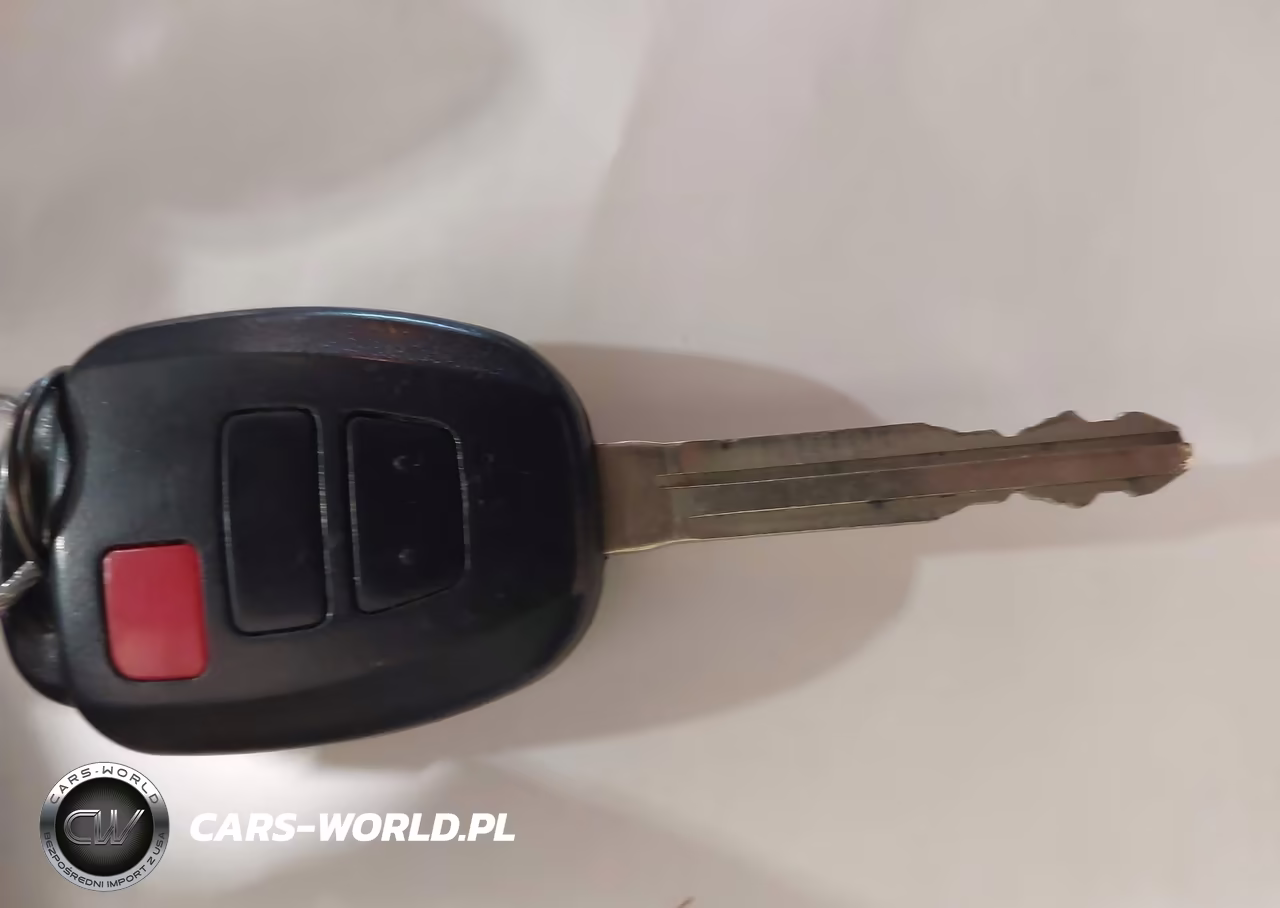 2013 Toyota Prius C Two VIN:JTDKDTB36D1546369 - 11
