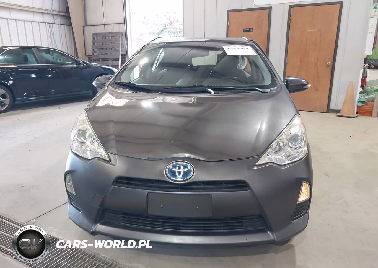2013 Toyota Prius C Two VIN:JTDKDTB36D1546369 - 12