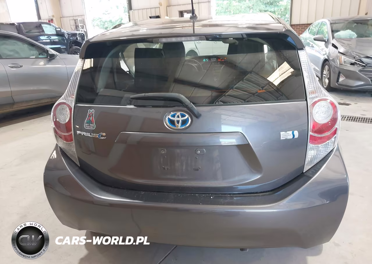 2013 Toyota Prius C Two VIN:JTDKDTB36D1546369 - 16