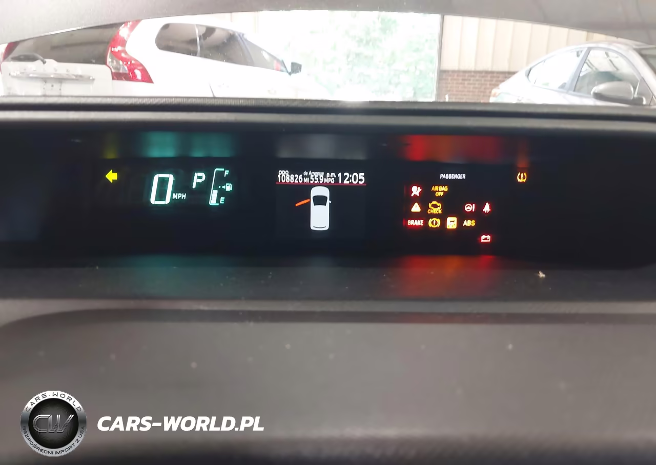 2013 Toyota Prius C Two VIN:JTDKDTB36D1546369 - 7