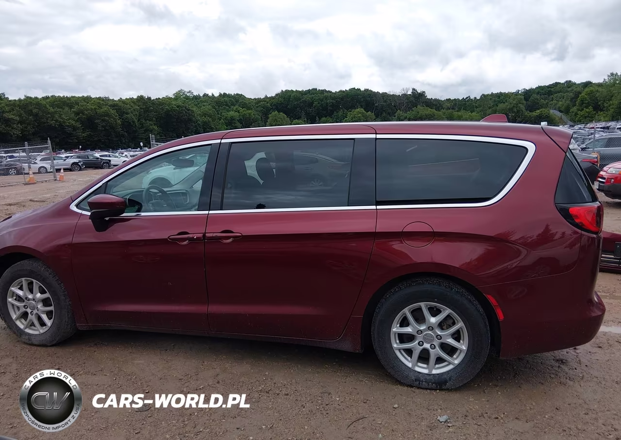 2017 Chrysler Pacifica Touring VIN:2C4RC1DG0HR528988 - 15