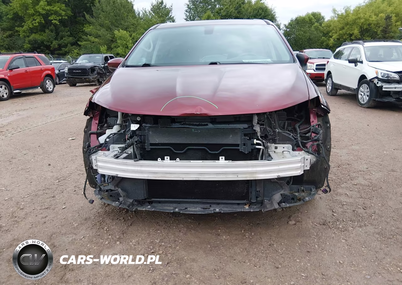2017 Chrysler Pacifica Touring VIN:2C4RC1DG0HR528988 - 6