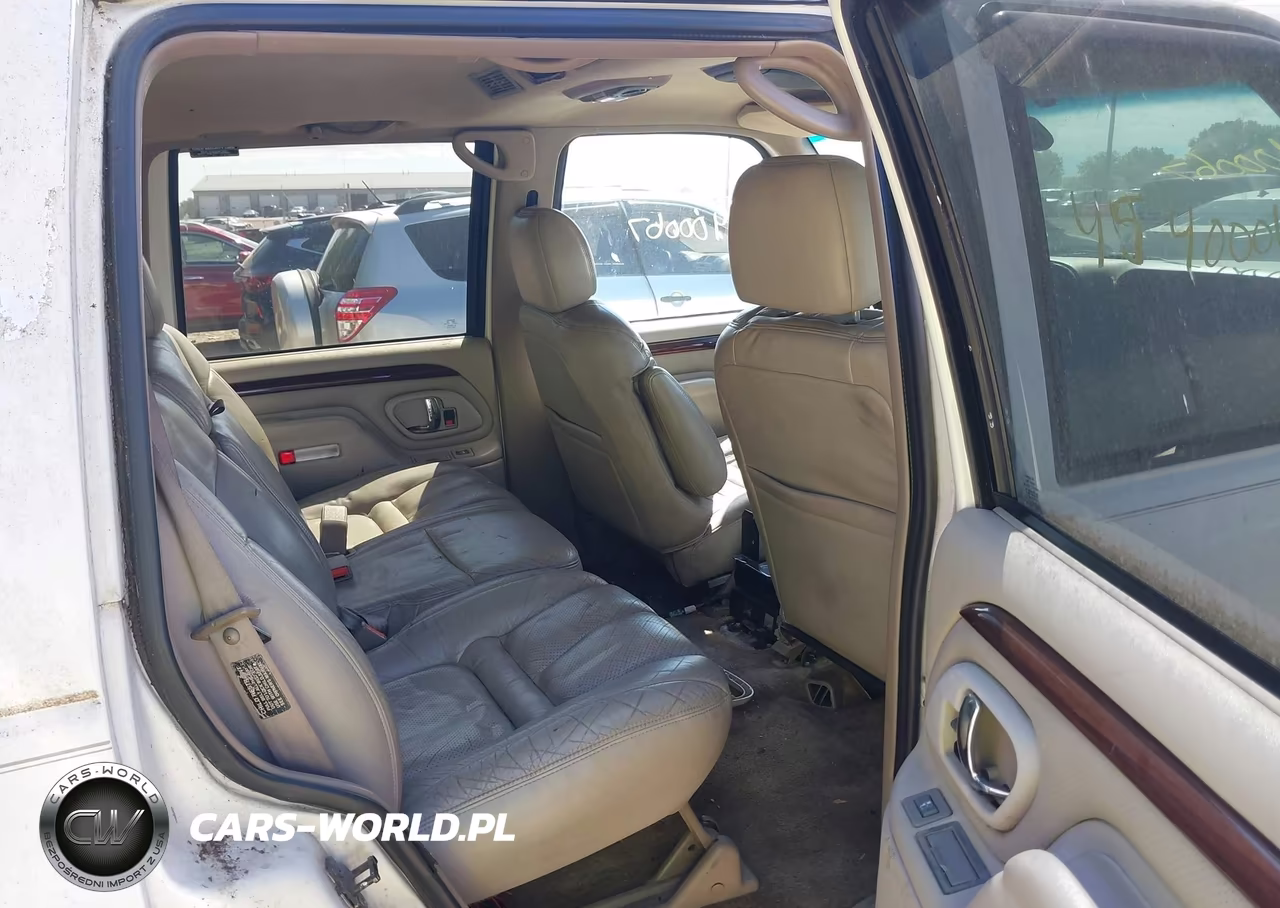 2000 Cadillac Escalade Standard VIN:1GYEK13R7YR124137 - 8