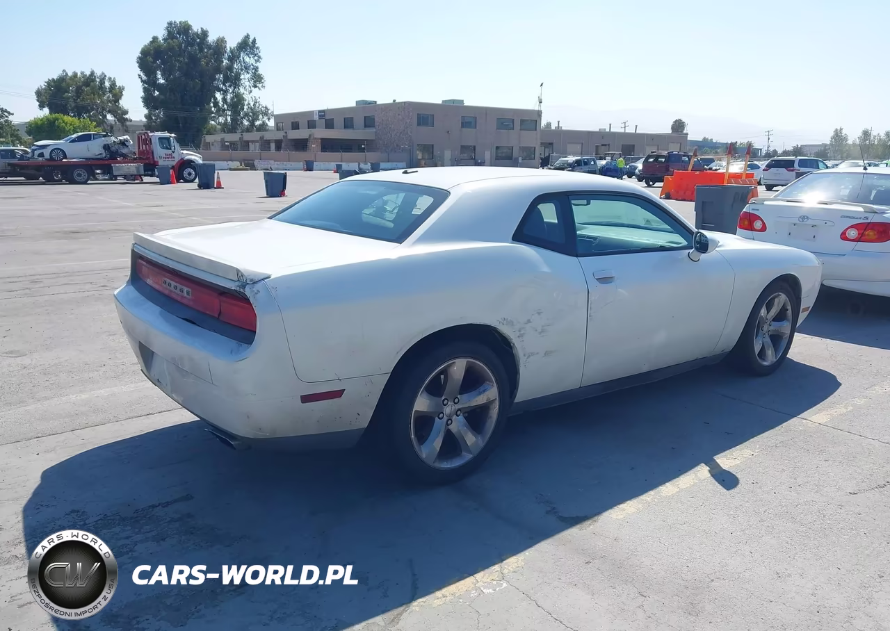 2013 Dodge Challenger Sxt VIN:2C3CDYAG1DH649565 - 4