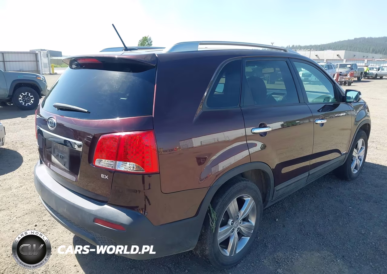 2013 Kia Sorento Ex VIN:5XYKUCA67DG365681 - 4