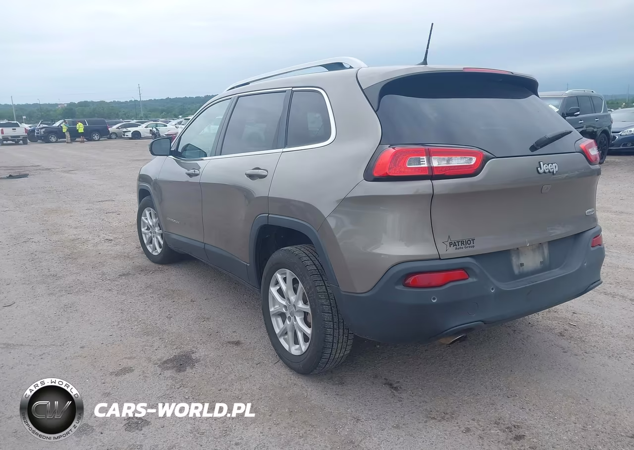 2016 Jeep Cherokee Latitude VIN:1C4PJLCB9GW288408 - 3