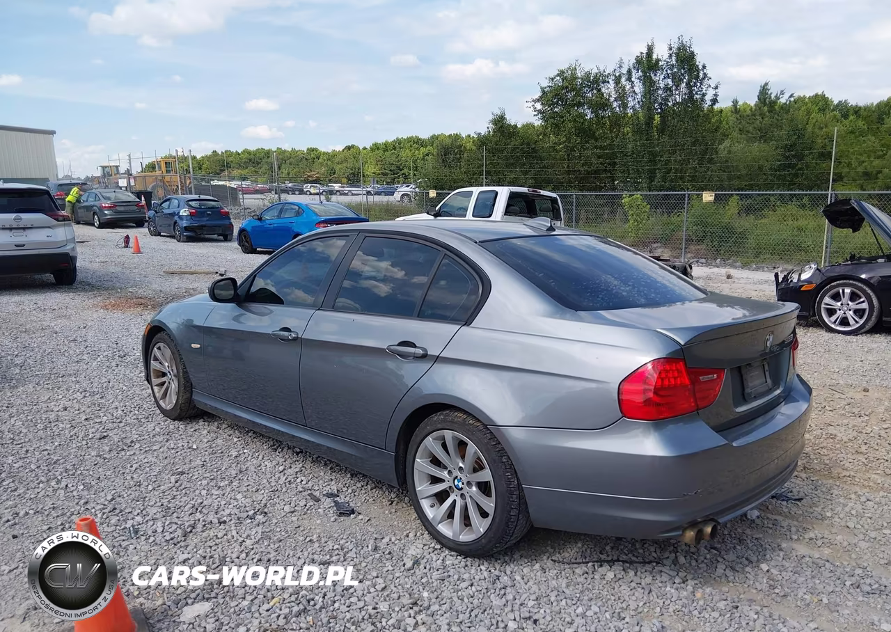 2011 BMW 328I VIN:WBAPH7G52BNN04554 - 3