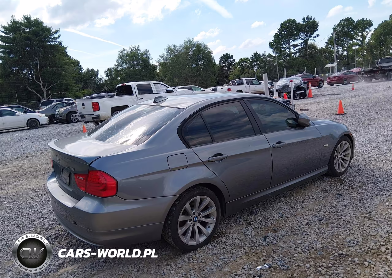 2011 BMW 328I VIN:WBAPH7G52BNN04554 - 4