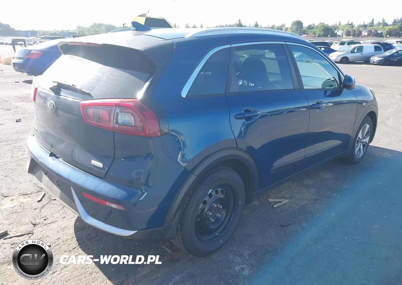 2018 Kia Niro Lx VIN:KNDCB3LCXJ5138888 - 4