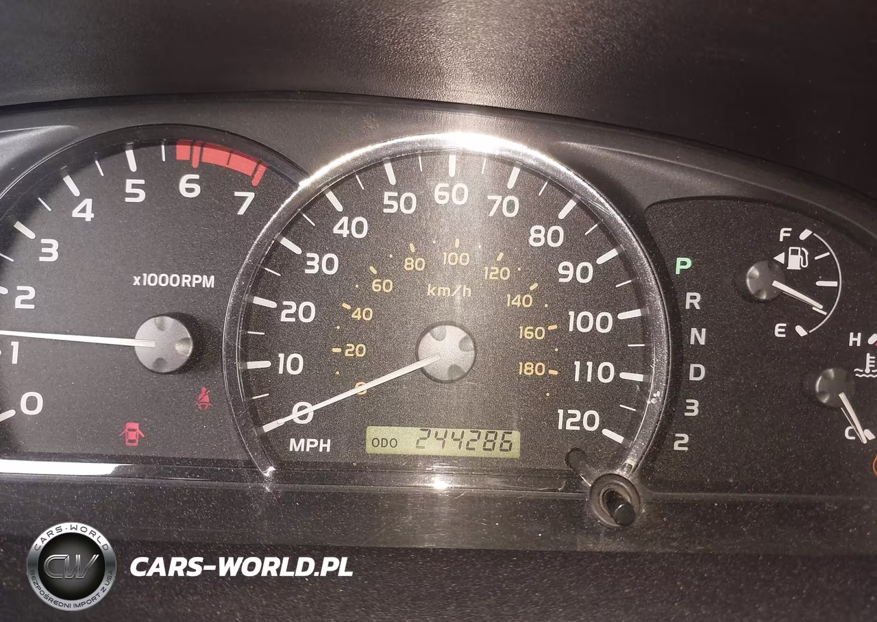 2005 Toyota Sequoia Limited V8 VIN:5TDZT38A85S250149 - 7