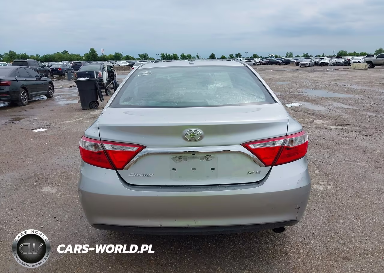 2016 Toyota Camry Xle VIN:4T4BF1FK5GR559537 - 17