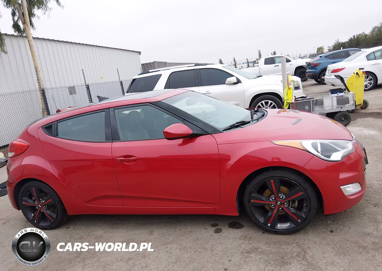 2015 Hyundai Veloster VIN:KMHTC6AD3FU241329 - 13