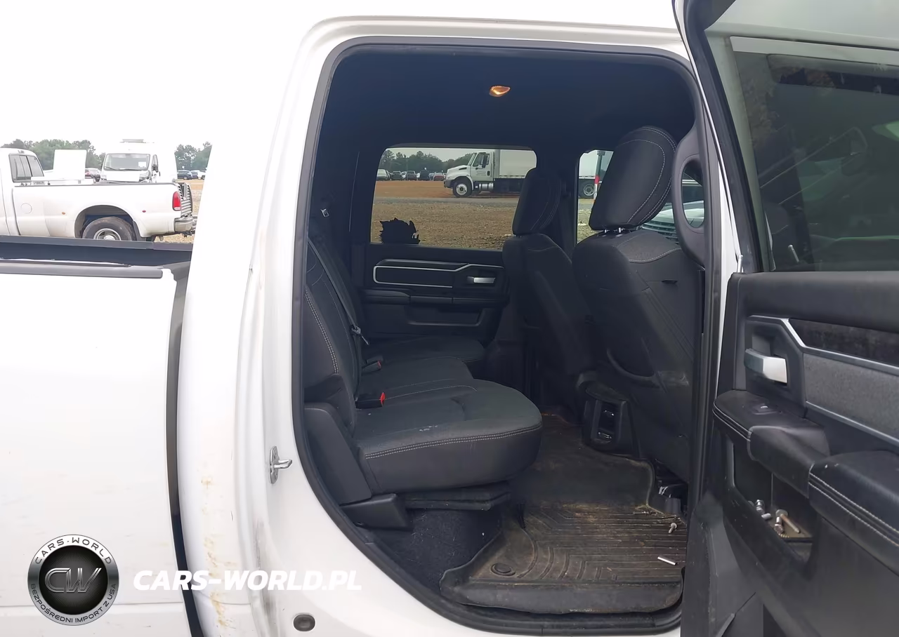 2019 Ram 3500 Big Horn 4X4 6'4 Box VIN:3C63R3DLXKG526019 - 7