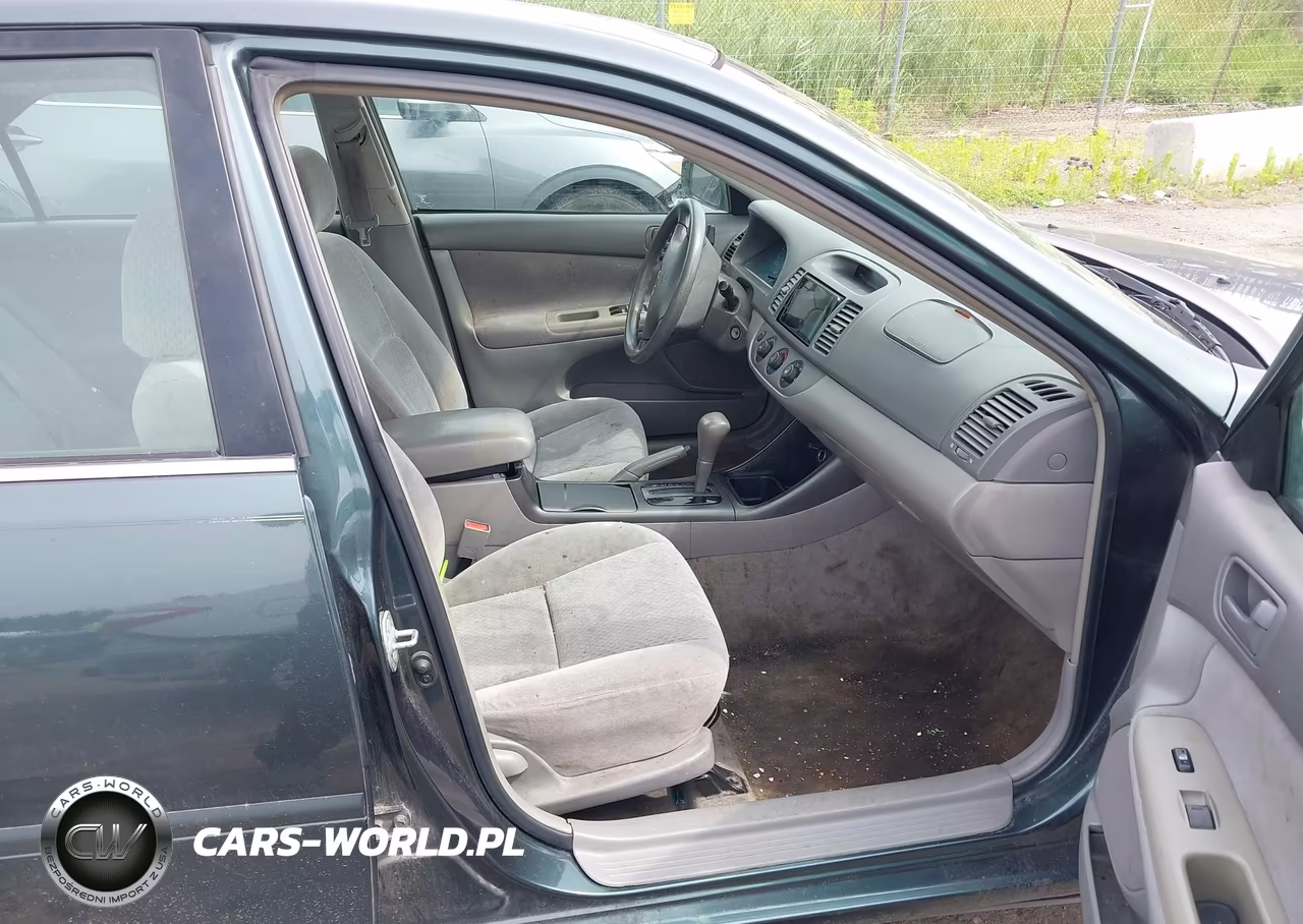 2003 Toyota Camry Le VIN:4T1BE32K93U203875 - 5