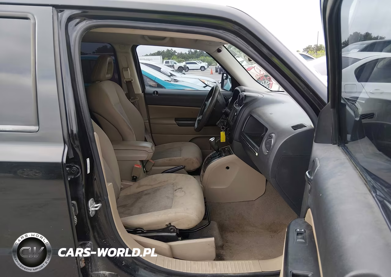 2009 Jeep Patriot Sport VIN:1J4FT28A49D130289 - 5