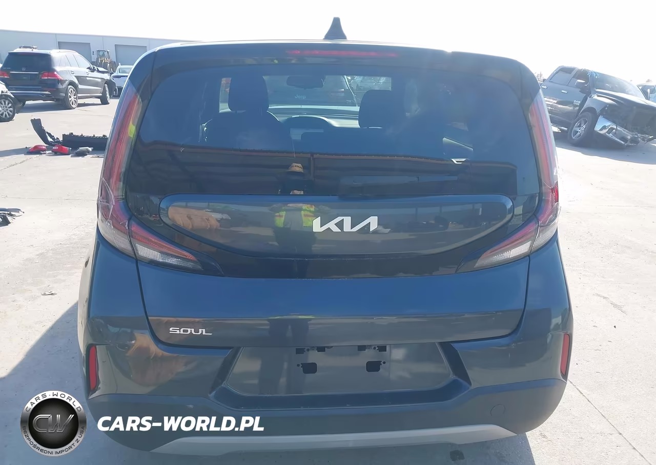 2023 Kia Soul S VIN:KNDJ23AU2P7190614 - 17
