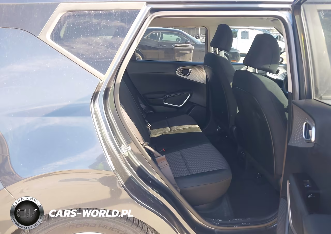 2023 Kia Soul S VIN:KNDJ23AU2P7190614 - 8