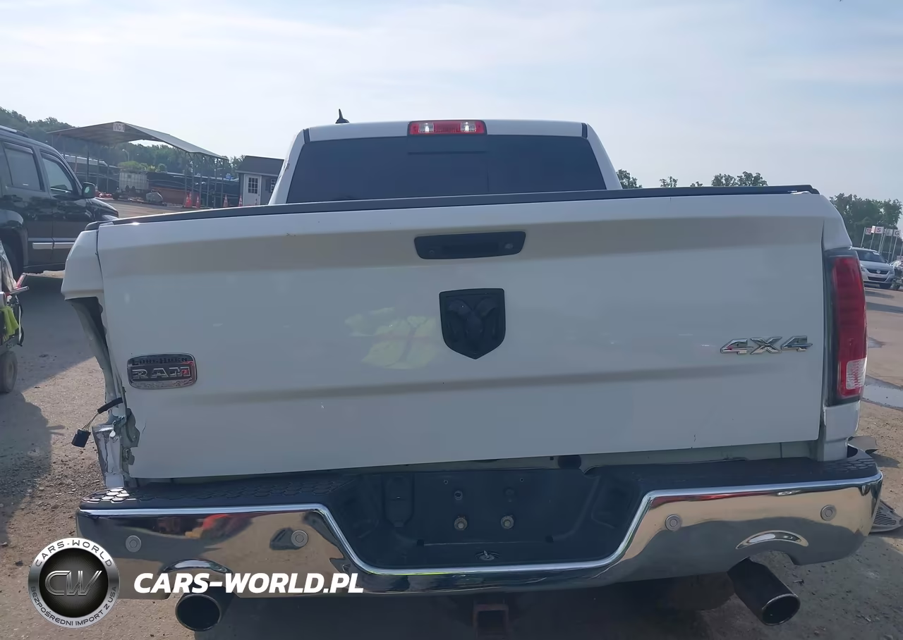 2018 Ram 1500 Longhorn VIN:1C6RR7PT7JS200294 - 15