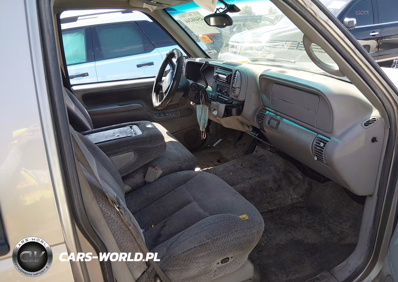 1998 Chevrolet Tahoe Ls VIN:1GNEK13R8WJ370218 - 5