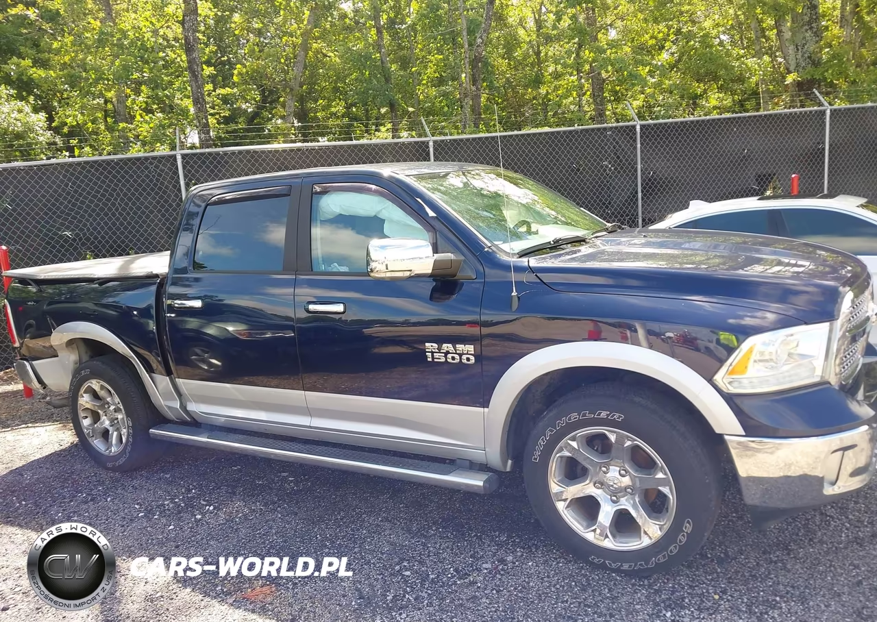 2015 Ram 1500 Laramie VIN:1C6RR7NG9FS733518 - 13