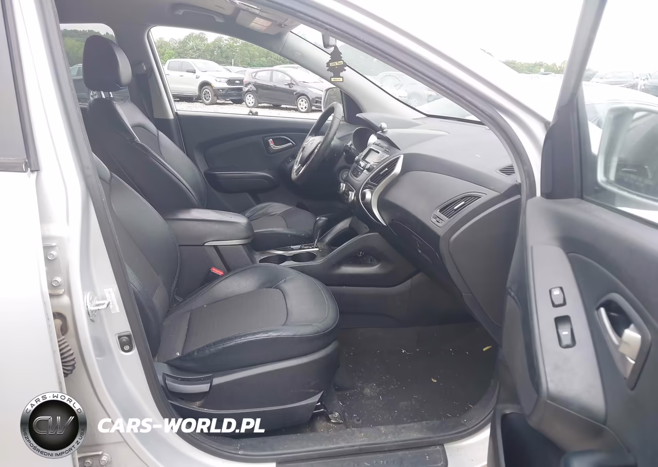 2011 Hyundai Tucson Gls VIN:KM8JU3AC8BU258129 - 5