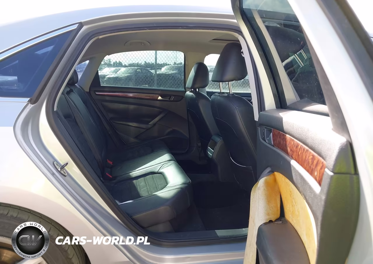 2012 Volkswagen Passat 2.0L Tdi Sel Premium VIN:1VWCN7A37CC082955 - 8