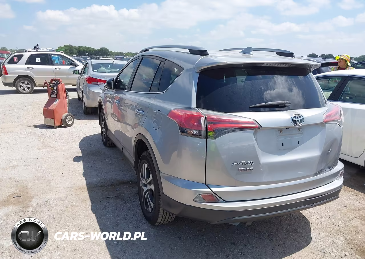 2017 Toyota Rav4 Le VIN:2T3ZFREVXHW336826 - 3