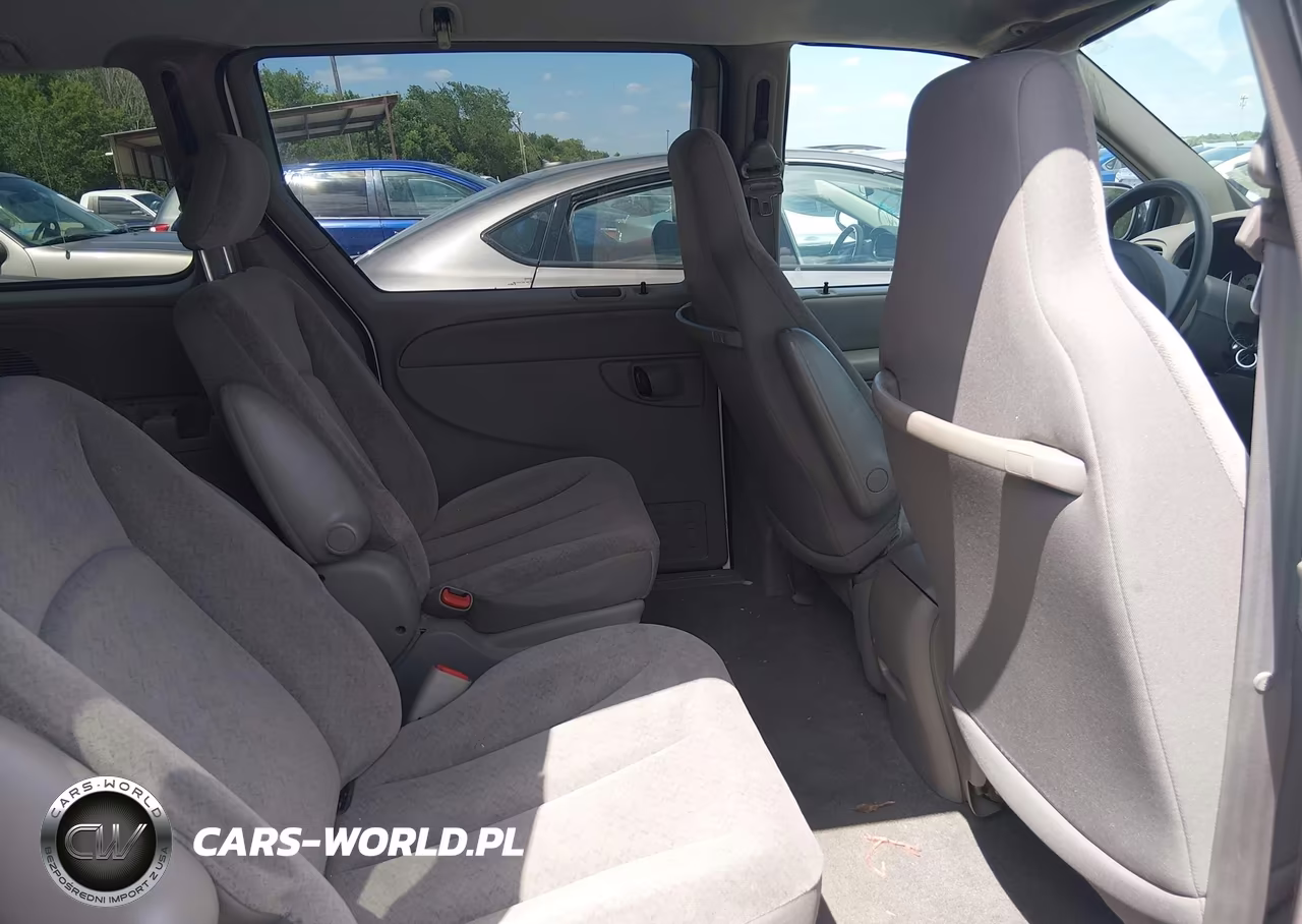 2003 Chrysler Town & Country Lx VIN:2C4GP44323R171235 - 8