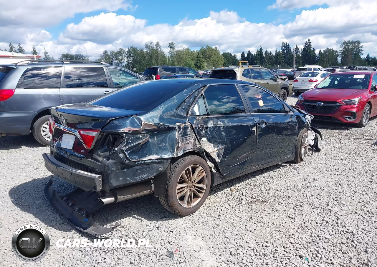 2017 Toyota Camry Se VIN:4T1BF1FK3HU753303 - 4