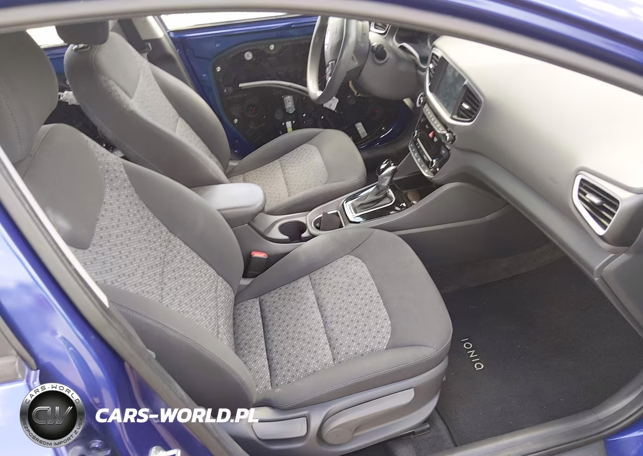 2019 Hyundai Ioniq Hybrid Blue VIN:KMHC65LC7KU179742 - 5