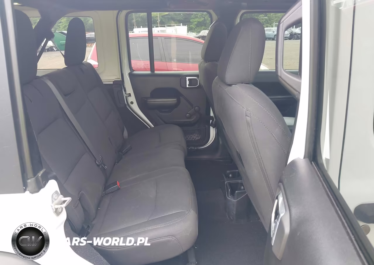 2021 Jeep Wrangler Unlimited Sport 4X4 VIN:1C4HJXDN8MW526393 - 8