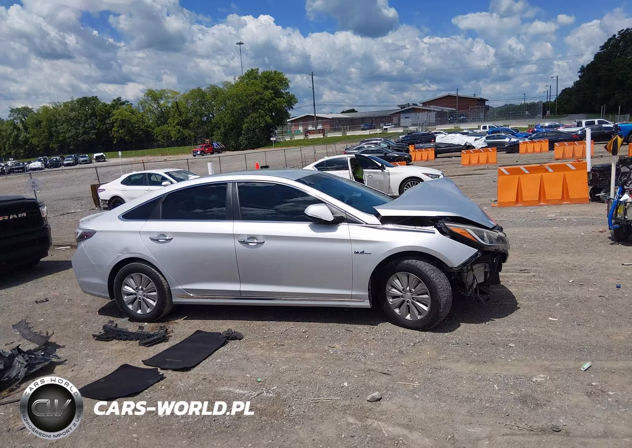 2016 Hyundai Sonata Hybrid Se VIN:KMHE24L15GA039159 - 14