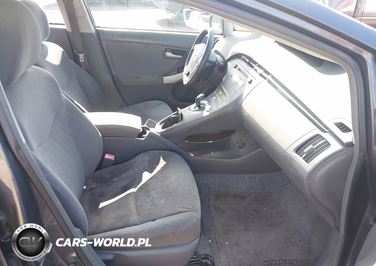 2011 Toyota Prius Two VIN:JTDKN3DUXB0251300 - 5